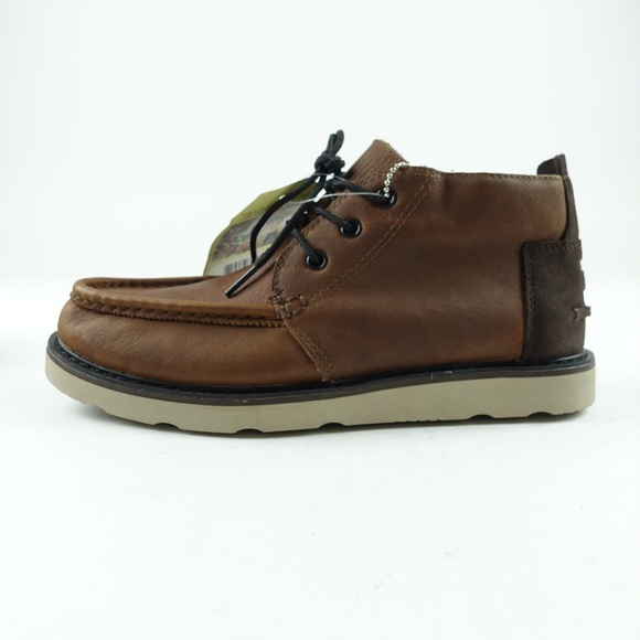 TOMS Men\'s Waterproof Leather Chukka Boots R1S6